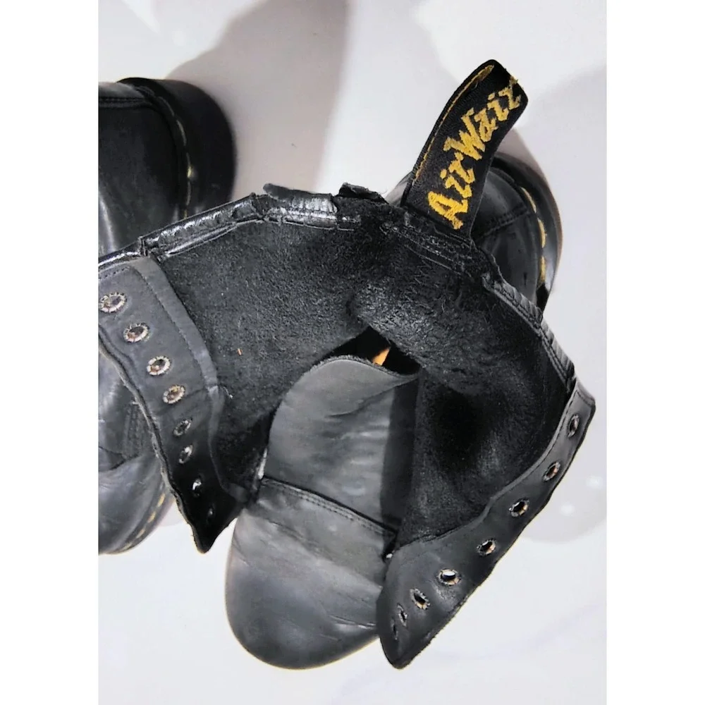 Dr Martens Mens Black Leather Vintage Sz 10US 1460 Made in England 8 Eyelet 9UK